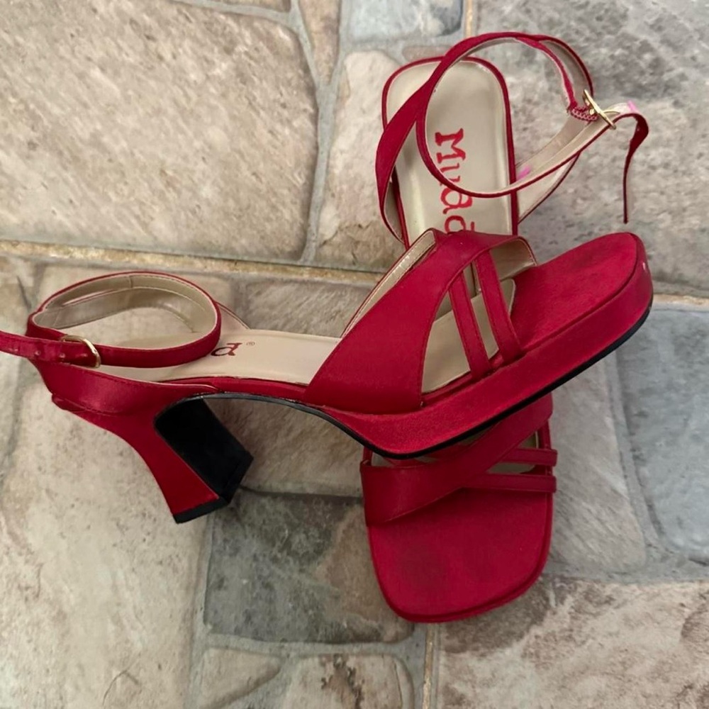 Mudd Red Block Heel Sandals